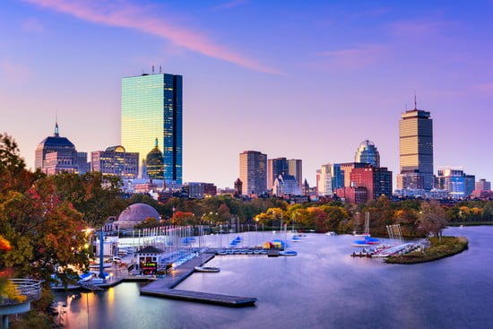 Skyline di Boston, facilmente collegata a Cambridge con la metropolitana