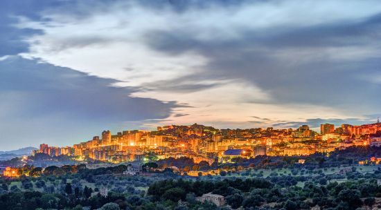 Agrigento al tramonto, Sicilia