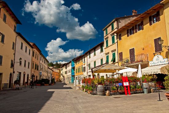 Gaiole in Chianti tra le colline toscane