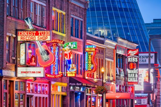 Honky-tonk e locali di Lower Broadway a Nashville