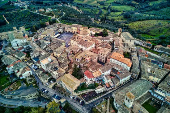 Montefalco tra le colline umbre